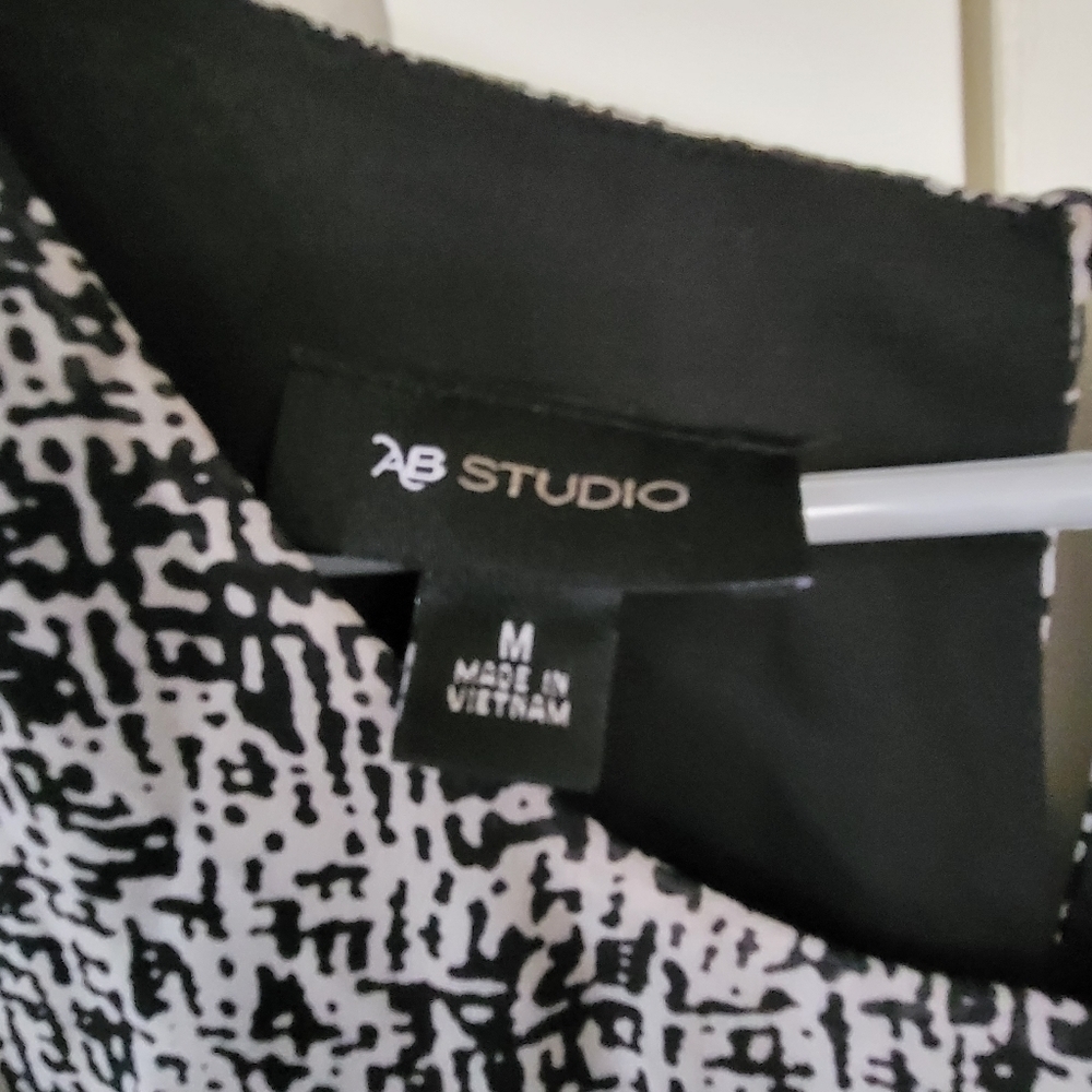 Ab Studio Geometric Keyhole Split Open Back Flowy… - image 6